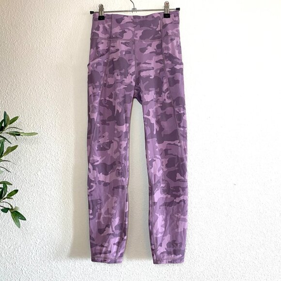 Lululemon Time To Sweat Crop Leggings 23" Icognito Camo Pink Taupe Multi - Picture 4 of 11